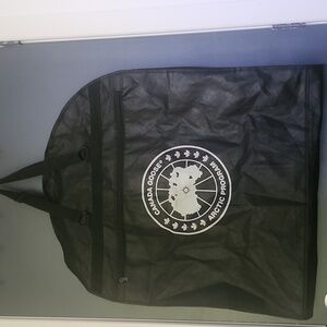 Canada Goose  Garment bag size large